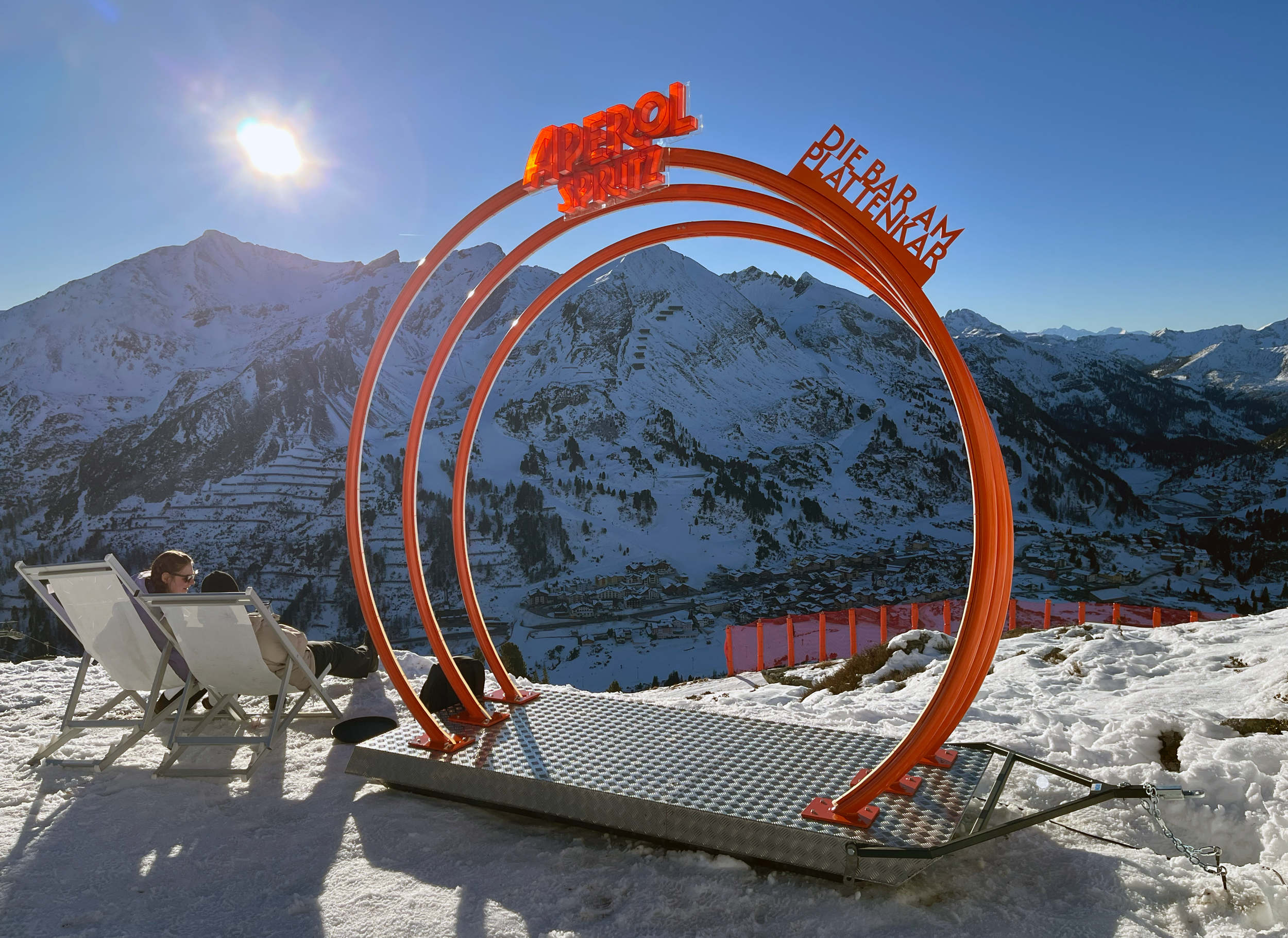 Aperol Arch revolvers