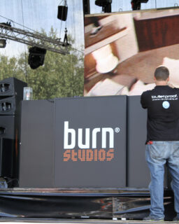 Burn DJ Pult 1 4