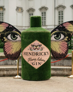 Hendricks Flora Adora 07